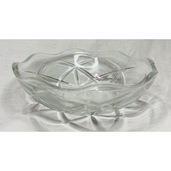 Vintage Small Bowl KIG Malaysia Clear round 4" Scalloped Mini Cut Glass Burst - Picture 5 of 6